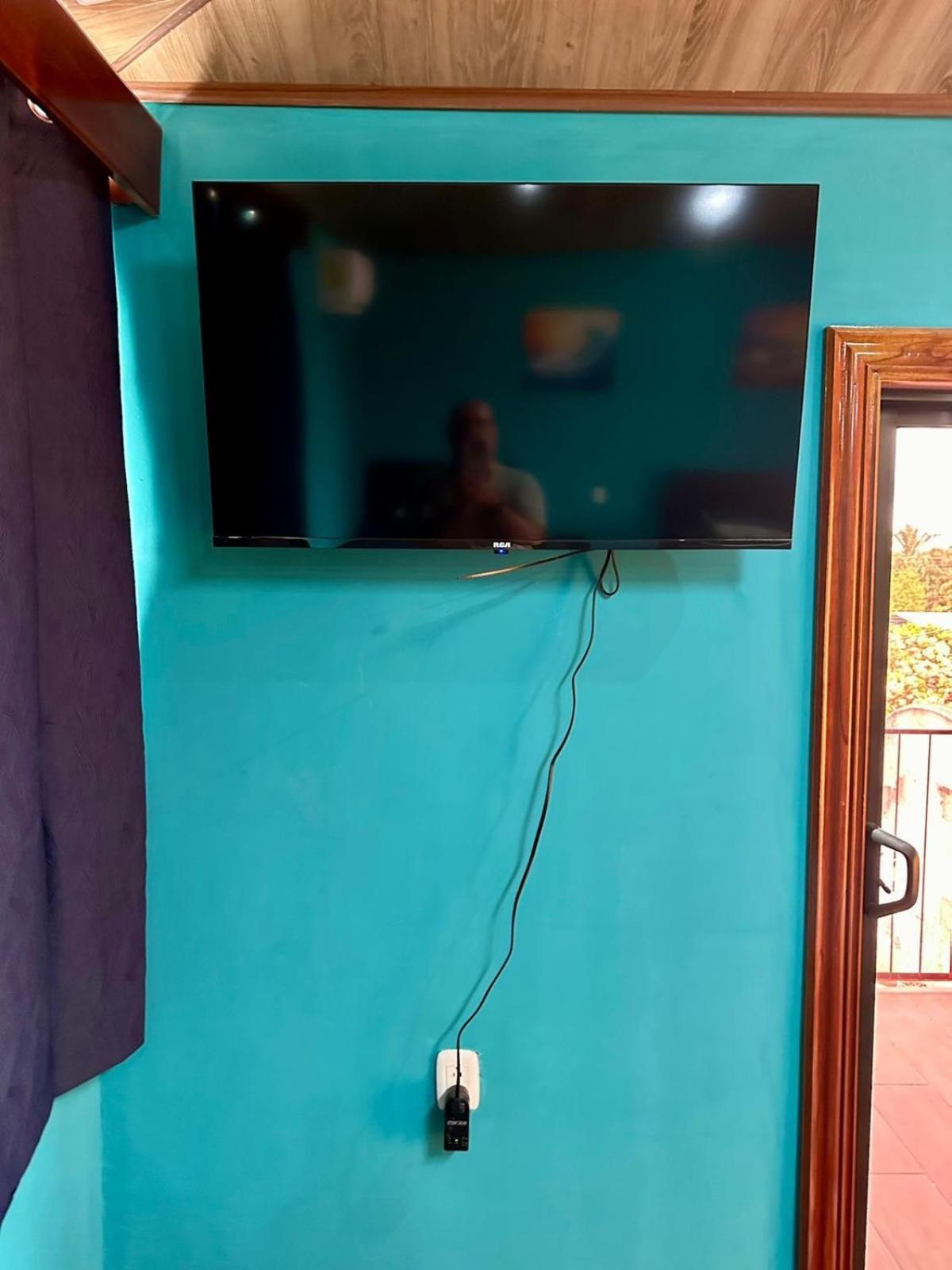 Casa 1 En Cr, 2 Con 3 Ac Y Equipada