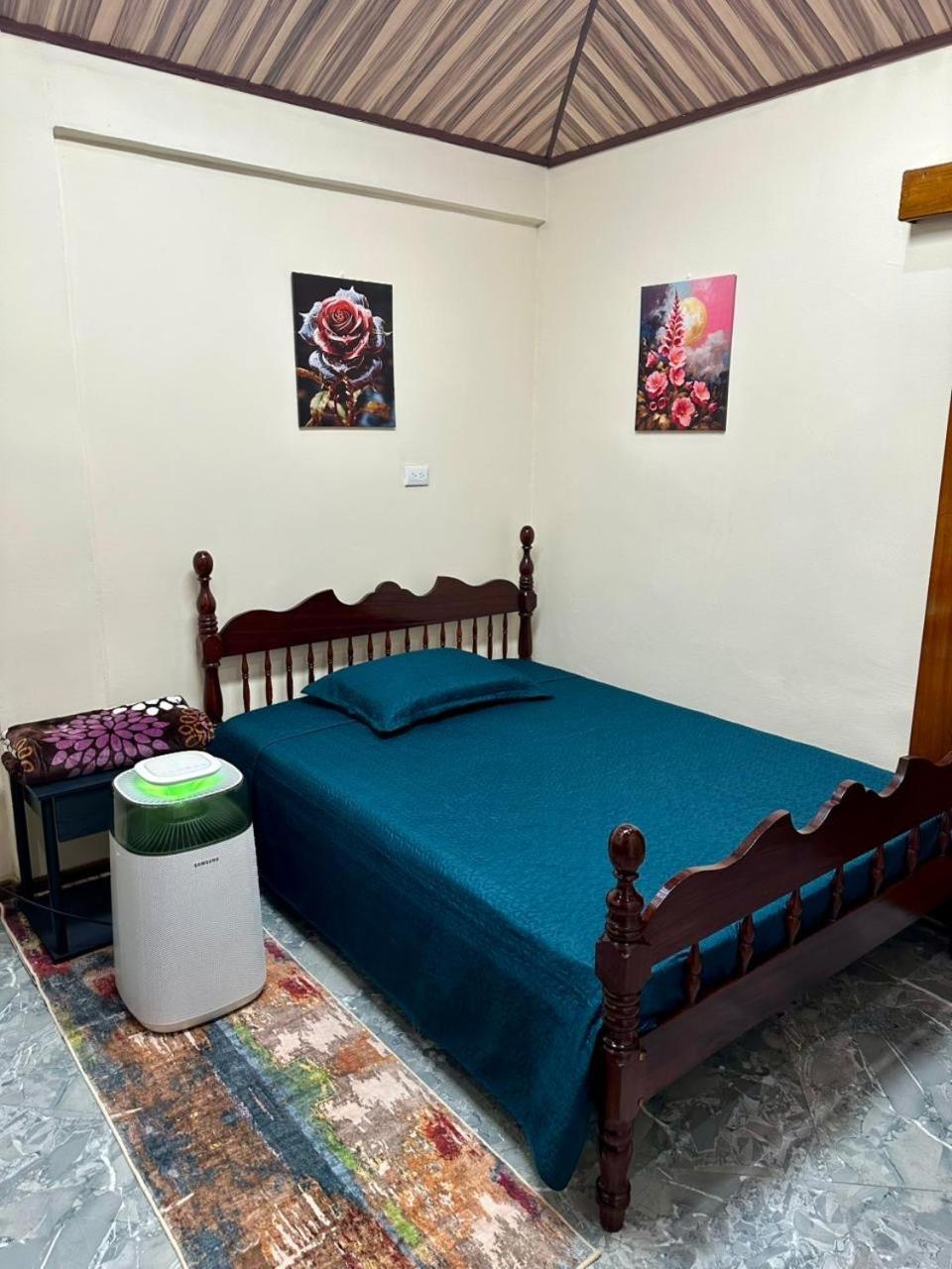 Casa 1 En Cr, 2 Con 3 Ac Y Equipada *